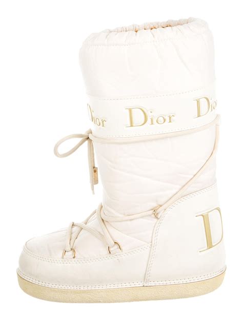 dior moon boots